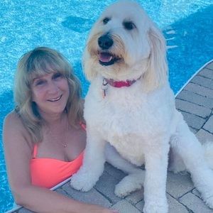 Meet your Posher, Lauri